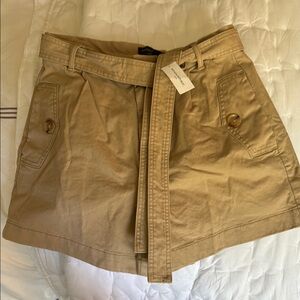 Banana Republic belted chino khaki shorts